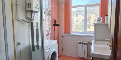 3-комн квартира Петергоф г., Эрлеровский бул. ,  д. 6