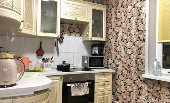 Аренда 3-комн квартиры на вторичном рынке Белозерская улица,  д. 23