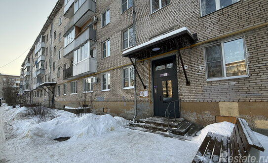 Продажа 1-комн квартиры на вторичном рынке район Левобережный, Центральная улица,  д. 21А