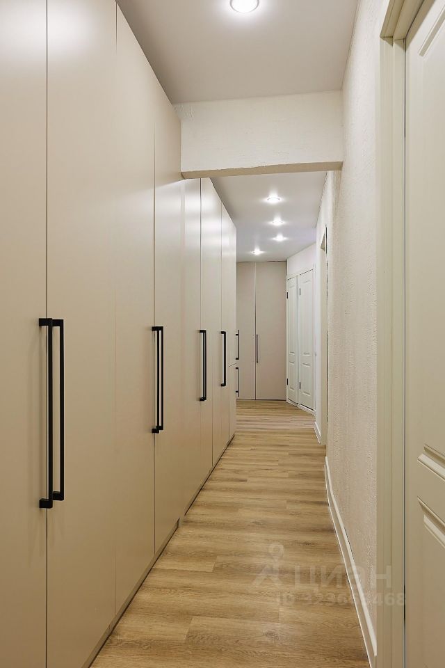 Продажа 3-комн квартиры на вторичном рынке Северный проспект, 63К5