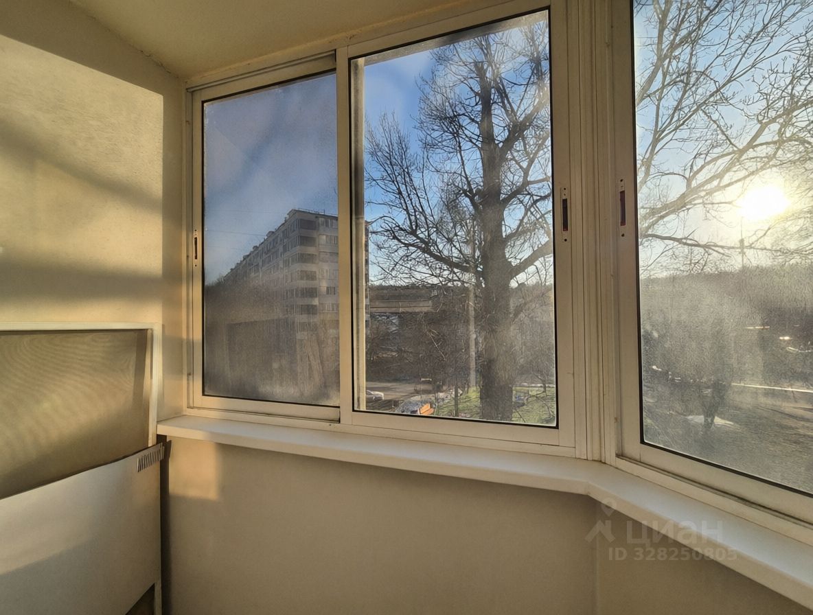 Продажа 3-комн квартиры на вторичном рынке улица Красного Маяка, 17К1
