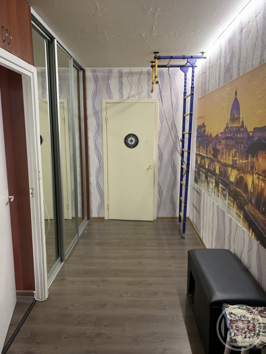 Продажа 2-комн квартиры на вторичном рынке Пушкин г., Петербургское шос.,  д. 9