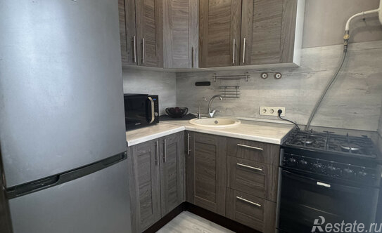 Продажа 2-комн квартиры на вторичном рынке Дачная улица,  д. 3