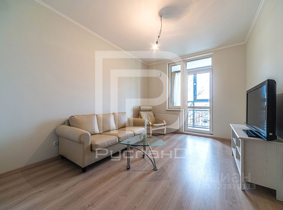 Продажа 2-комн квартиры на вторичном рынке Липовая аллея, 15