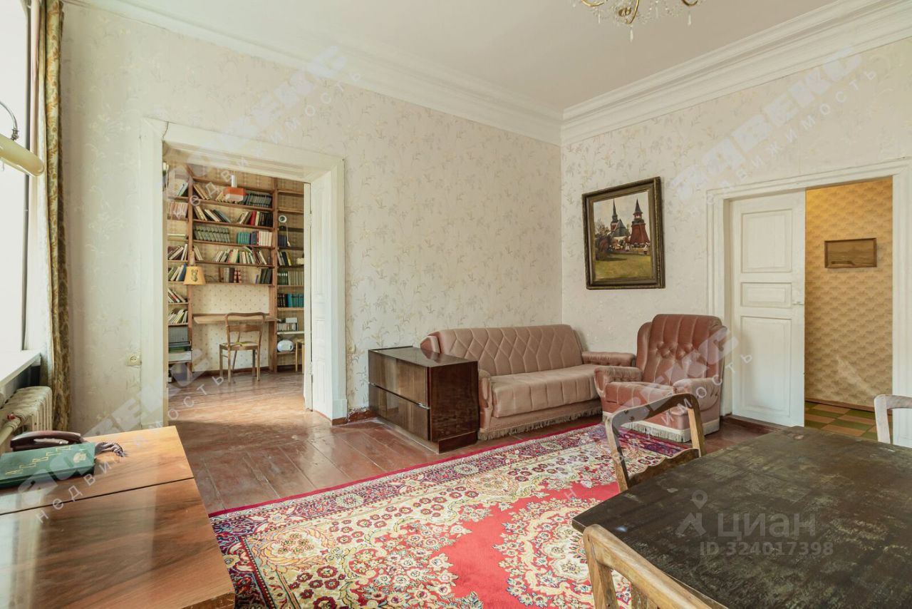 Продажа 3-комн квартиры на вторичном рынке Гороховая улица, 46