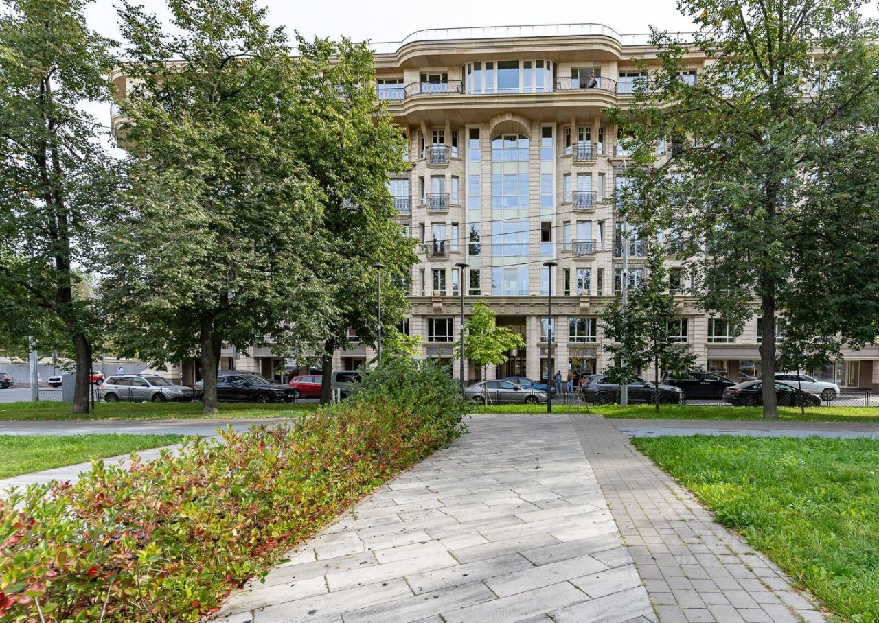 Продажа 3-комн квартиры на вторичном рынке улица Гастелло, 7
