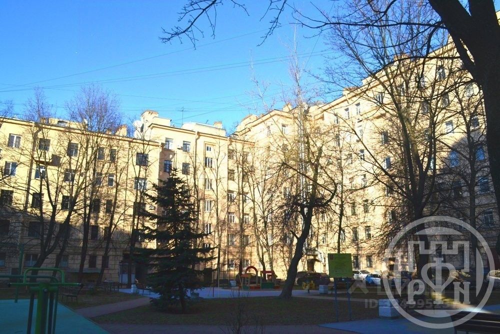 Продажа 3-комн квартиры на вторичном рынке Московский проспект, 153