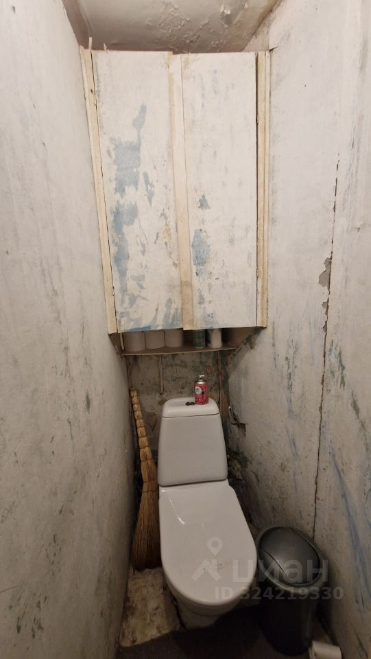 Продажа 2-комн квартиры на вторичном рынке Лобня, улица Ленина,  д. 1