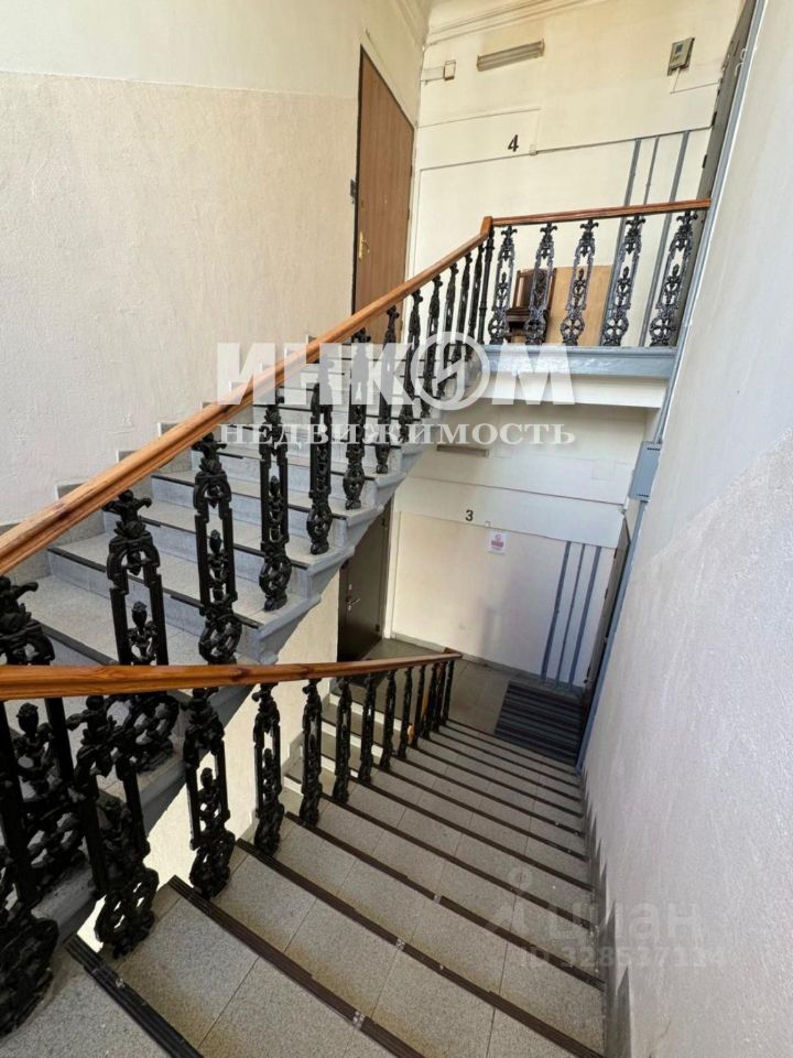 Продажа 6-комн квартиры на вторичном рынке улица Петровка, 17С2