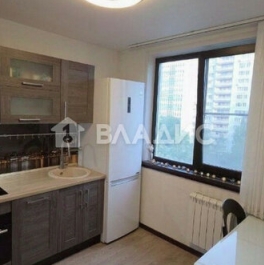 Продажа 2-комн квартиры на вторичном рынке Баковка, бульвар Маршала Крылова,  д. 6