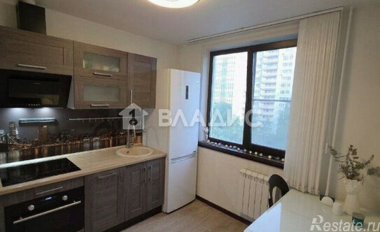 Продажа 2-комн квартиры на вторичном рынке Баковка, бульвар Маршала Крылова,  д. 6