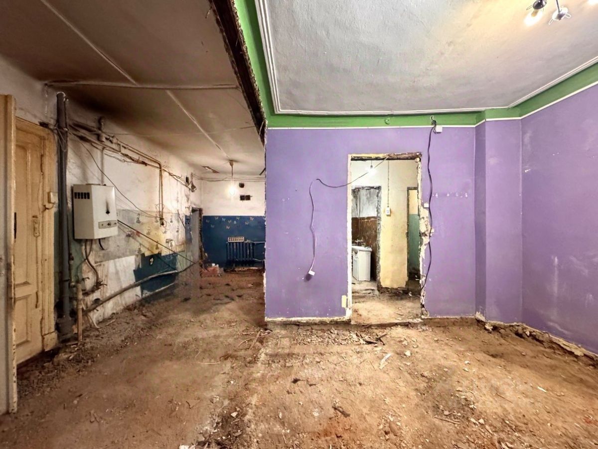 Продажа 3-комн квартиры на вторичном рынке Поварской переулок, 13