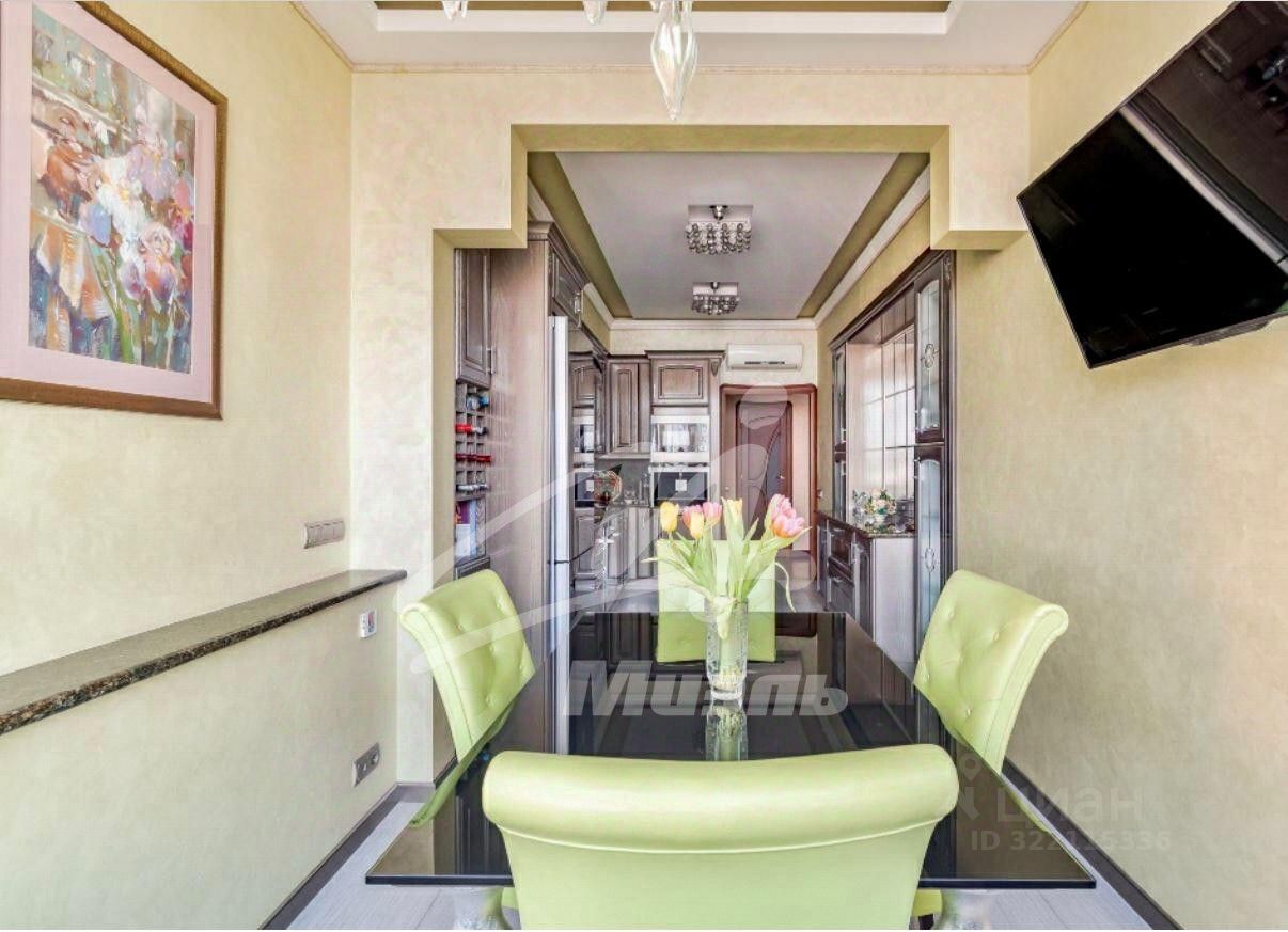 Продажа 3-комн квартиры на вторичном рынке Староволынская улица, 12к3