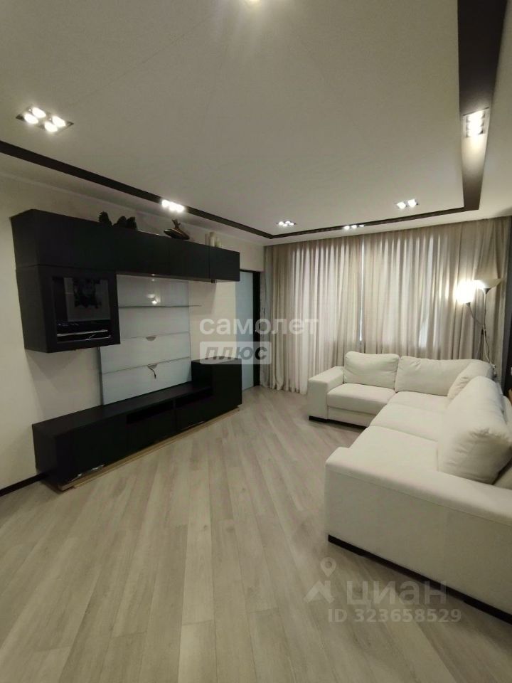 Продажа 3-комн квартиры на вторичном рынке Голубое пгт, улица Родниковая, 5