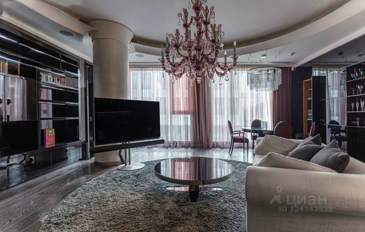 Продажа 3-комн квартиры на вторичном рынке 2-я Брестская улица, 46С1