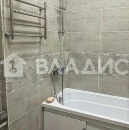 Продажа 1-комн квартиры на вторичном рынке бульвар Веласкеса,  д. 4