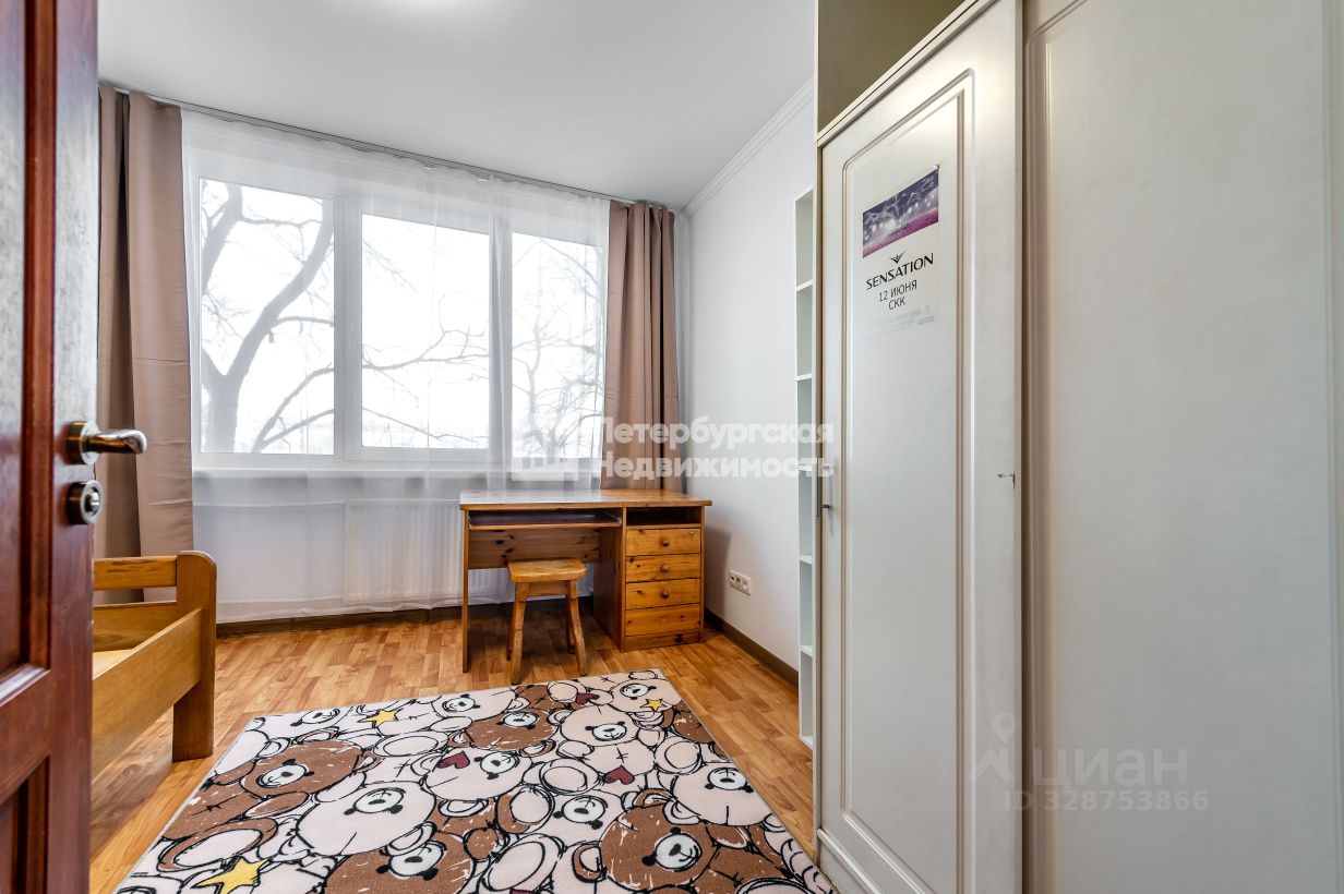 Продажа 2-комн квартиры на вторичном рынке Белградская улица, 34К1