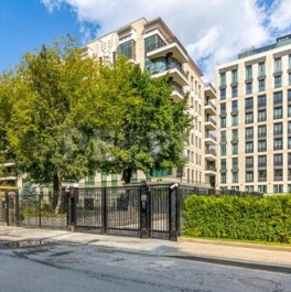 Продажа 4-комн квартиры на вторичном рынке Гранатный пер,  д. 6