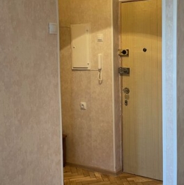 Аренда 2-комн квартиры на вторичном рынке улица Академика Комарова,  д. 3А