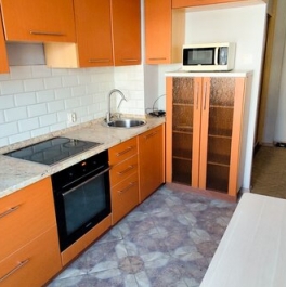 Аренда 3-комн квартиры на вторичном рынке Магаданская улица,  д. 13