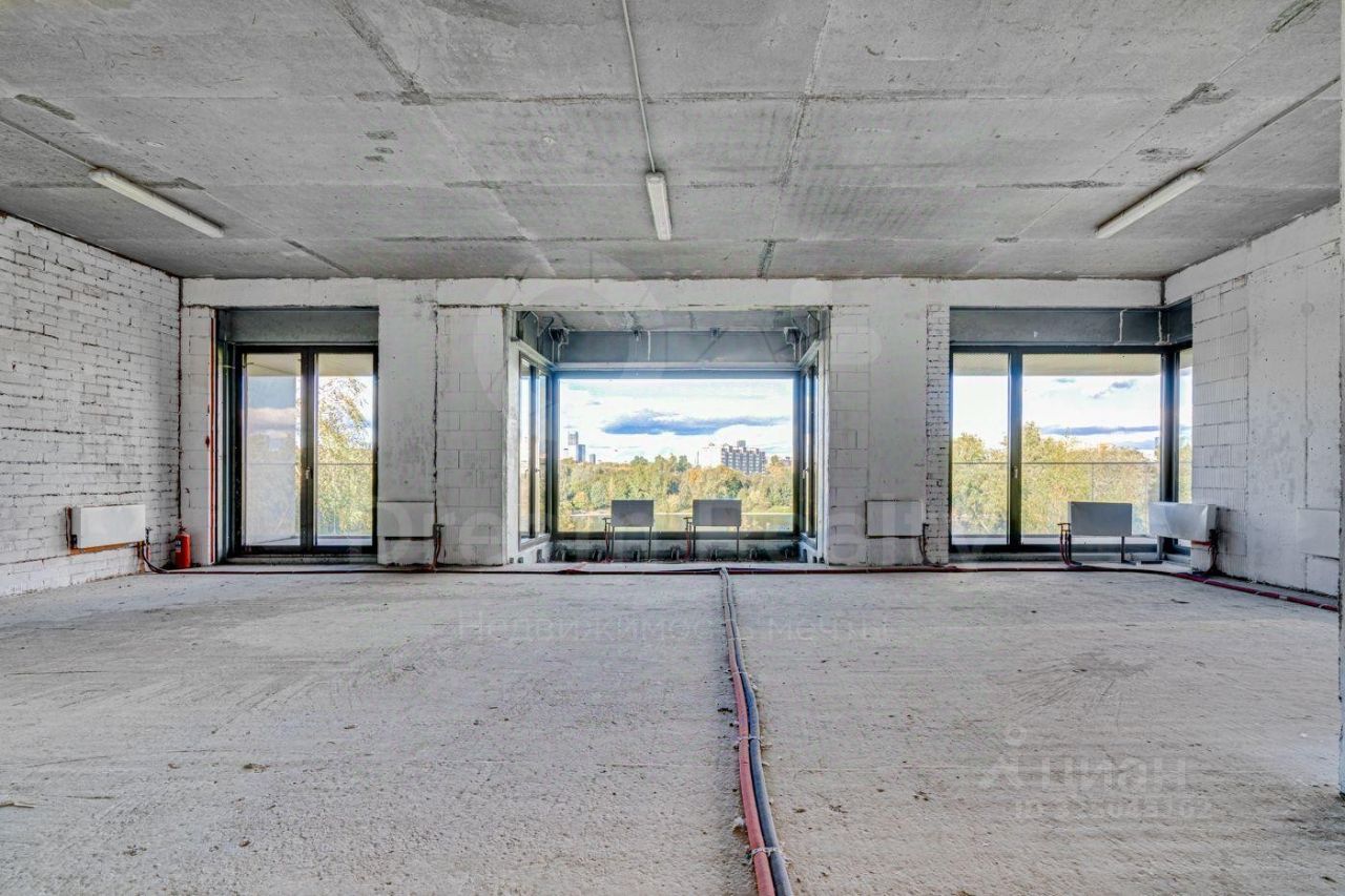Продажа 4-комн квартиры на вторичном рынке Минская улица, 2Вк5