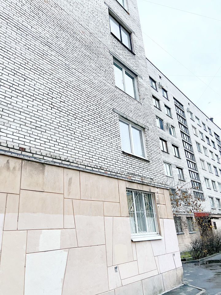 Продажа 2-комн квартиры на вторичном рынке 19-я Васильевского острова линия, 22к2