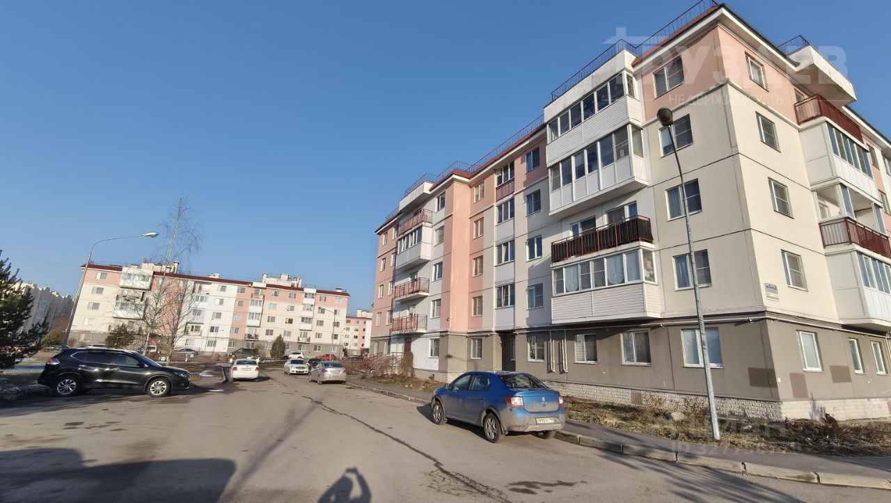 Продажа 2-комн квартиры на вторичном рынке Петергоф, Ропшинское шоссе, 3к2