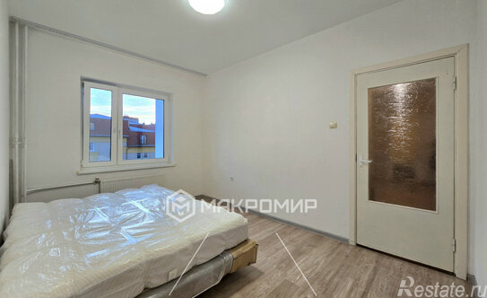 Продажа 2-комн квартиры на вторичном рынке Петергофское ш,  д. 84 к17