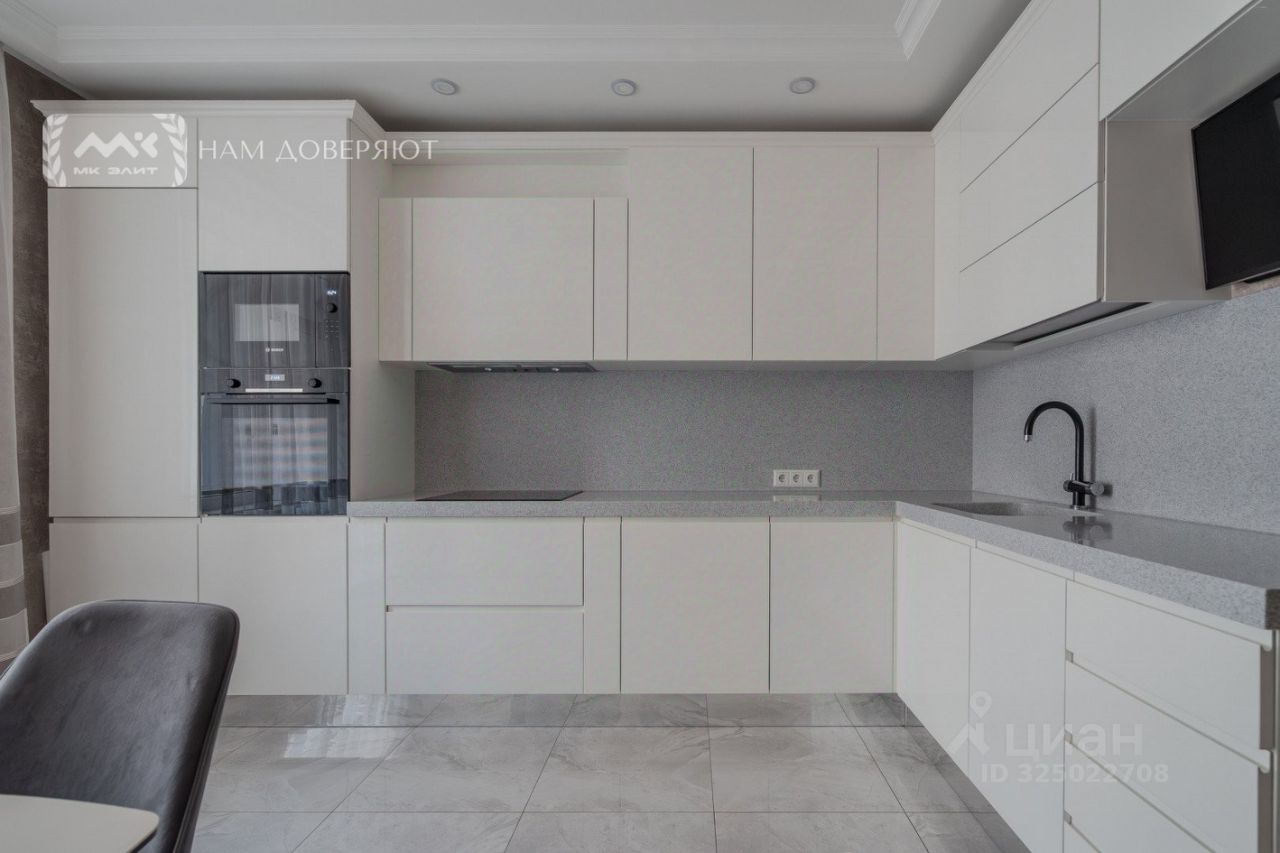 Продажа 3-комн квартиры на вторичном рынке Кременчугская улица, 19к2