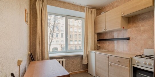 2-комн квартира улица Красного Курсанта,  д. 28