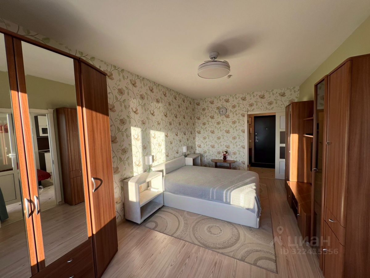 Продажа 1-комн квартиры на вторичном рынке Богатырский проспект, 60к1