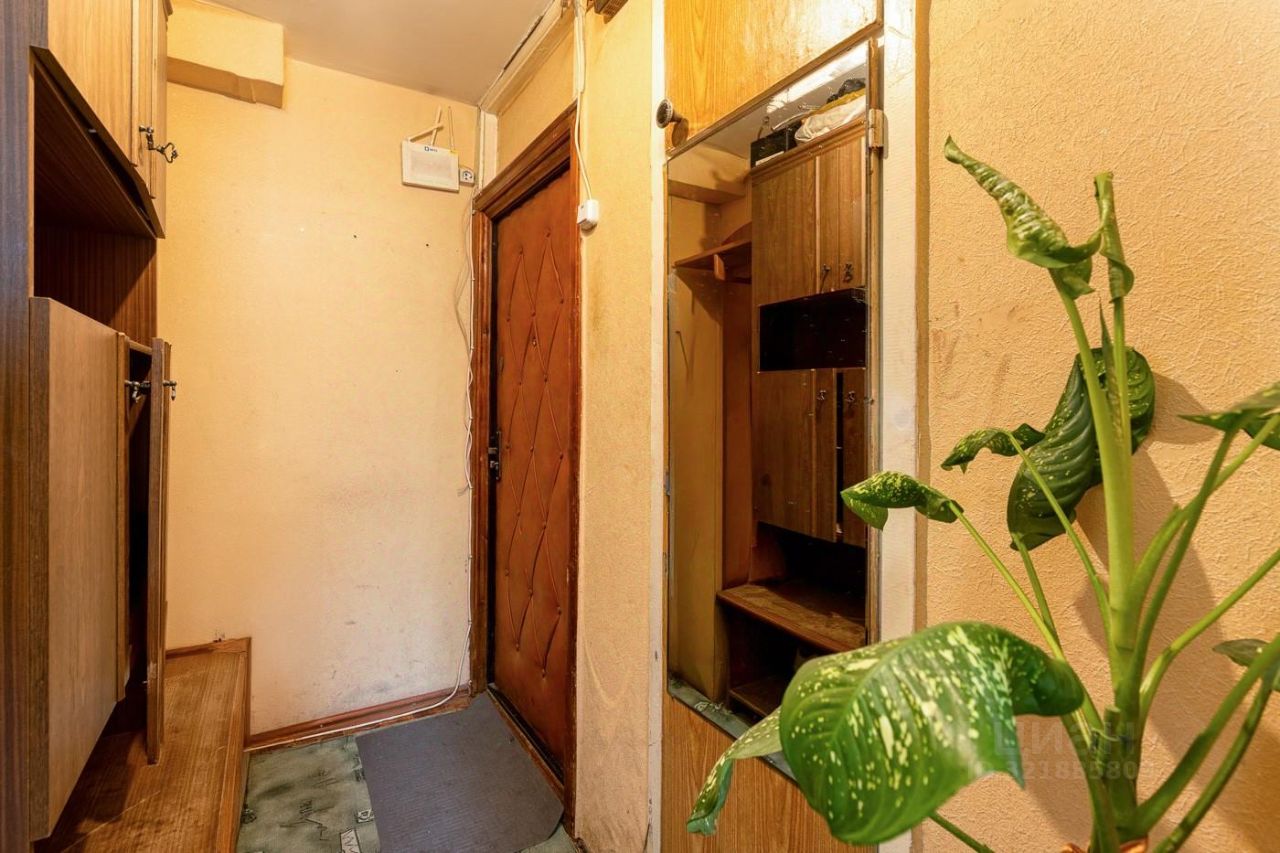 Продажа 2-комн квартиры на вторичном рынке Ангарская улица, 3