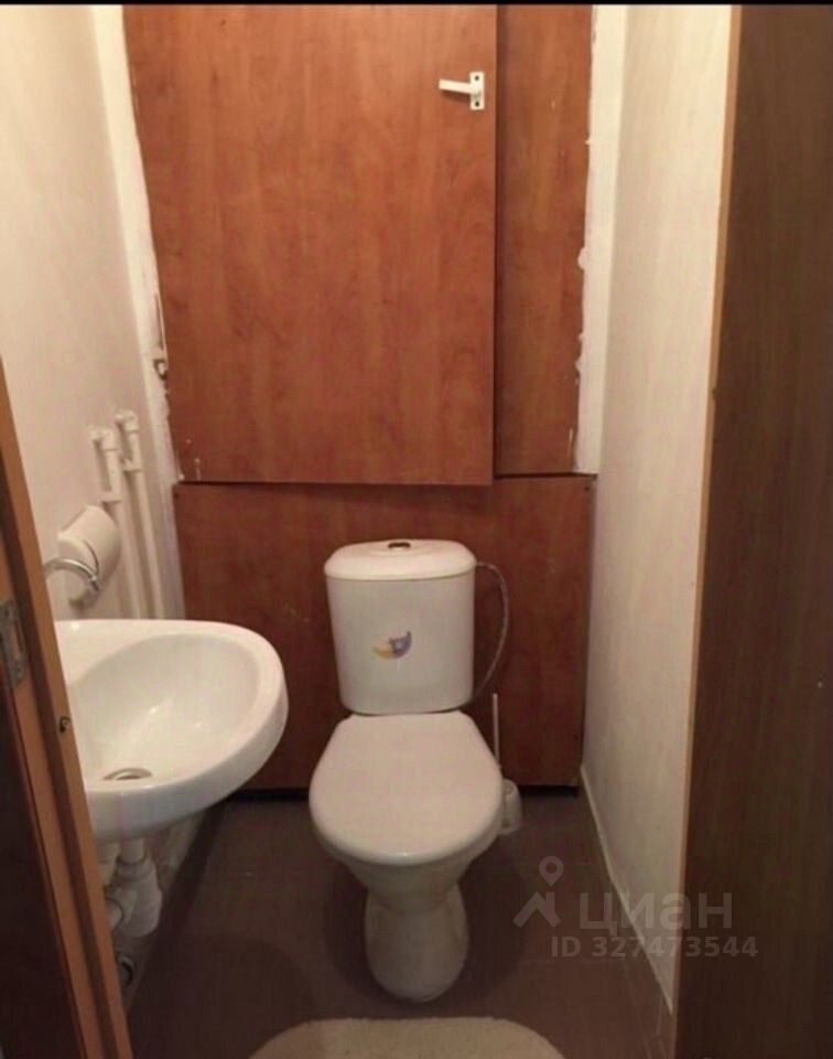 Продажа 3-комн квартиры на вторичном рынке Синявинская улица, 11к9