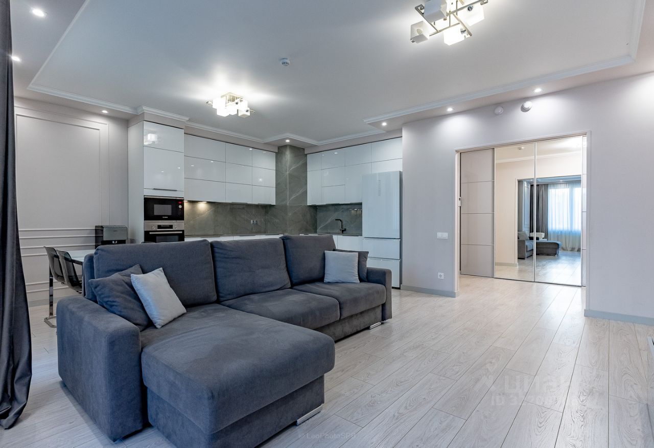 Продажа 2-комн квартиры на вторичном рынке Новолитовская улица, 10