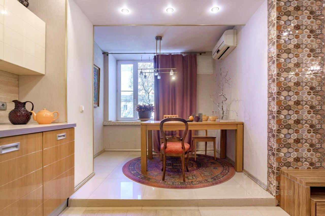 Аренда 3-комн квартиры на вторичном рынке переулок Басков,  д. 14