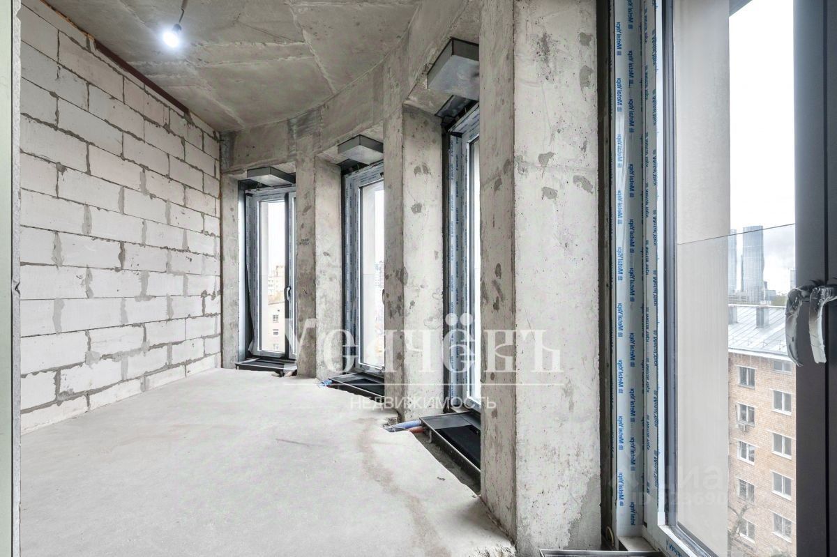 Продажа 3-комн квартиры на вторичном рынке Дружинниковская улица, 15
