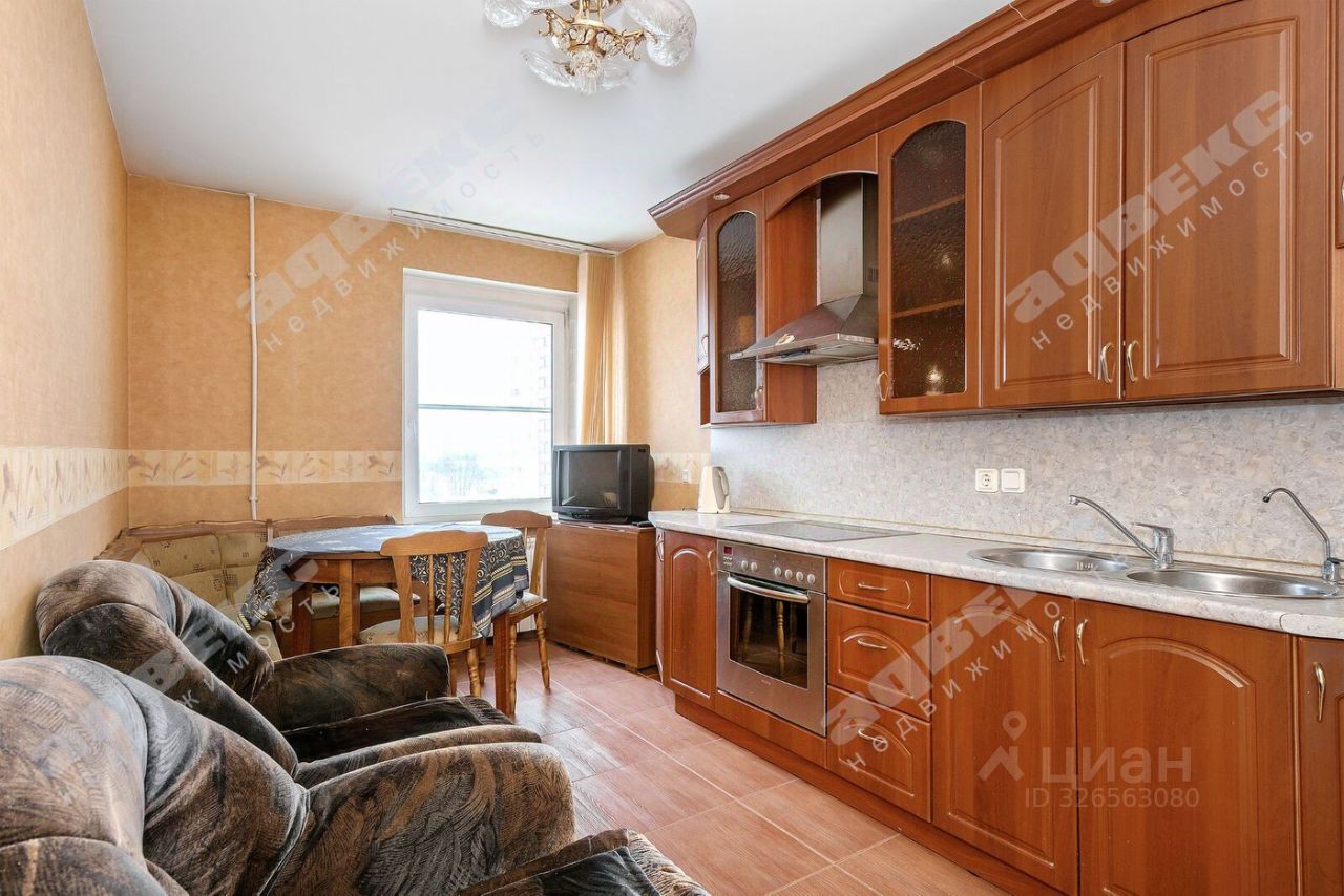 Продажа 2-комн квартиры на вторичном рынке улица Савушкина, 117к2