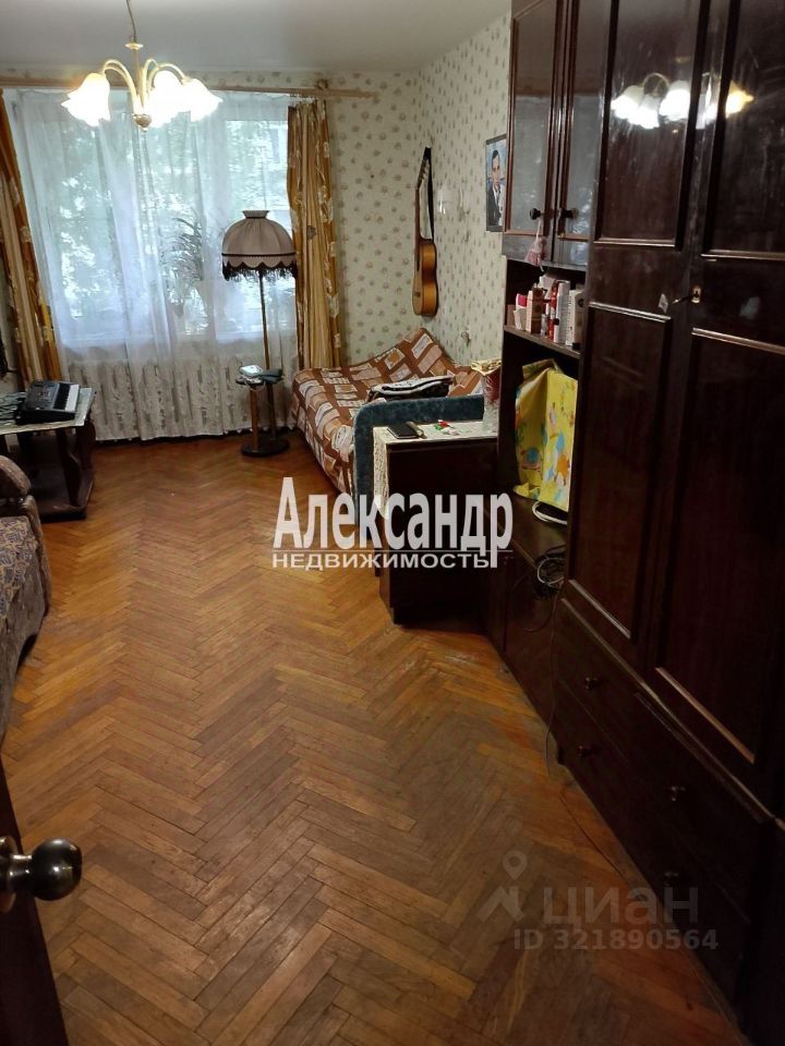 Продажа 3-комн квартиры на вторичном рынке улица Опочинина, 15/18