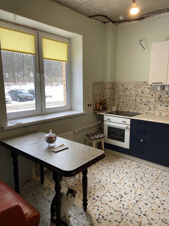 Продажа 3-комн квартиры на вторичном рынке Имени В.Н. Махалина мкр, 37