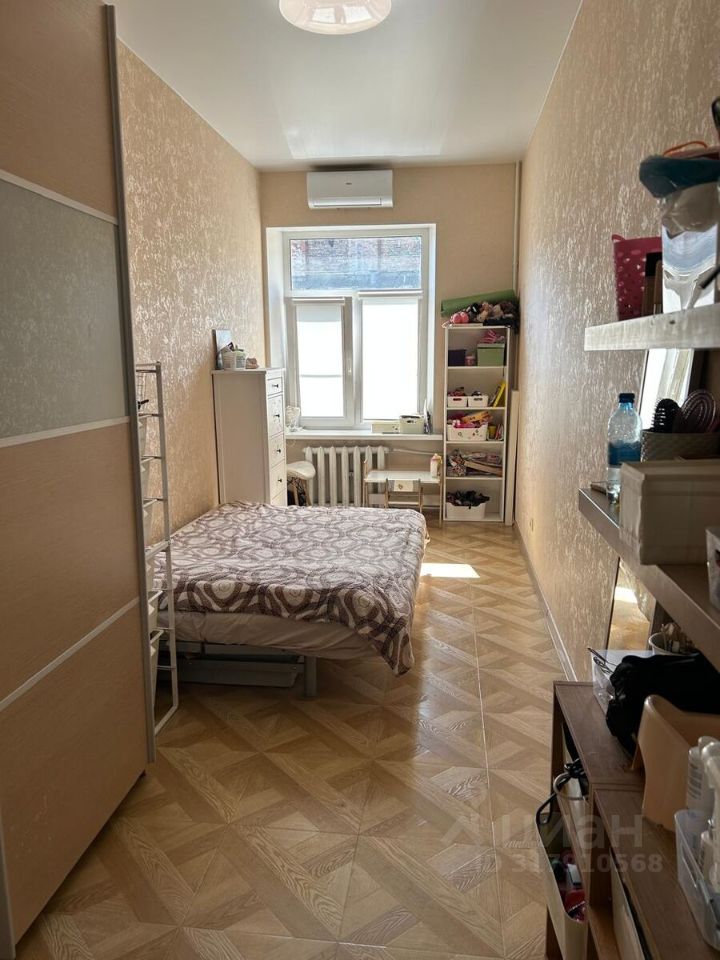 Продажа комнаты набережная Кутузова, 32