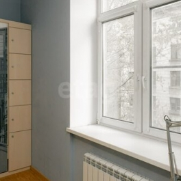 Продажа 4-комн квартиры на вторичном рынке Кима пр-кт,  д. 13