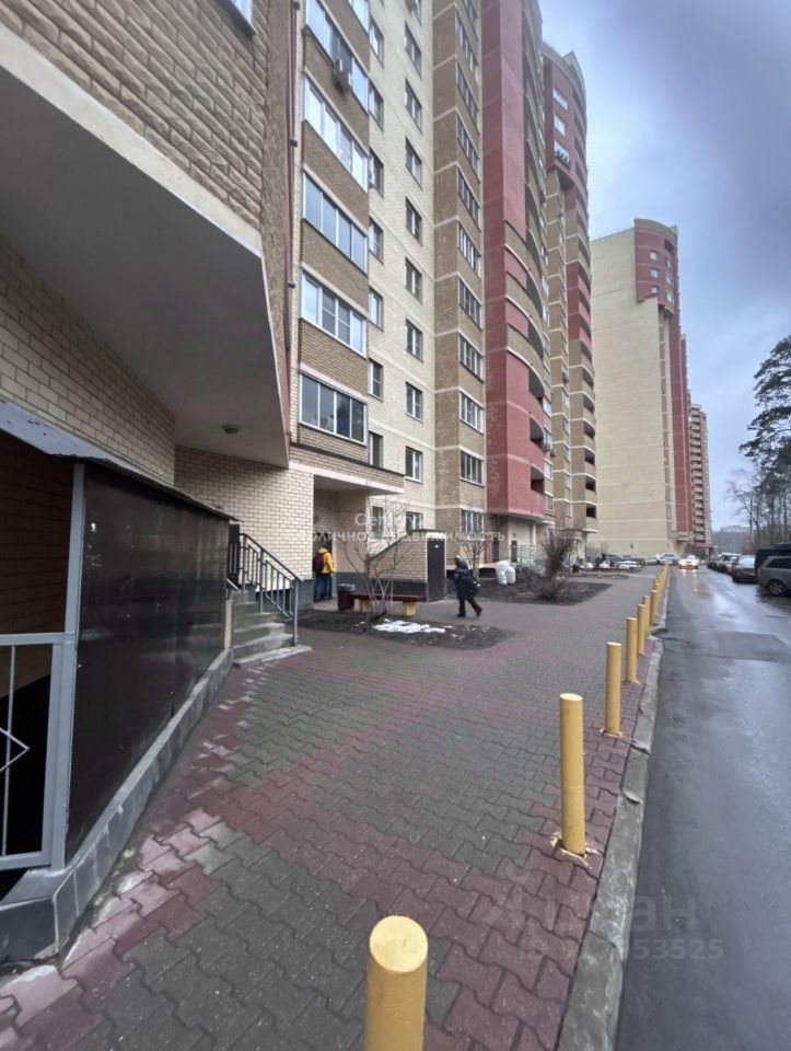 Продажа 1-комн квартиры на вторичном рынке Мытищи, Октябрьский проспект, 16