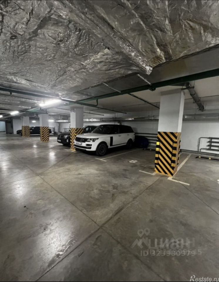 Аренда гаража ул Новощукинская,  д. 8