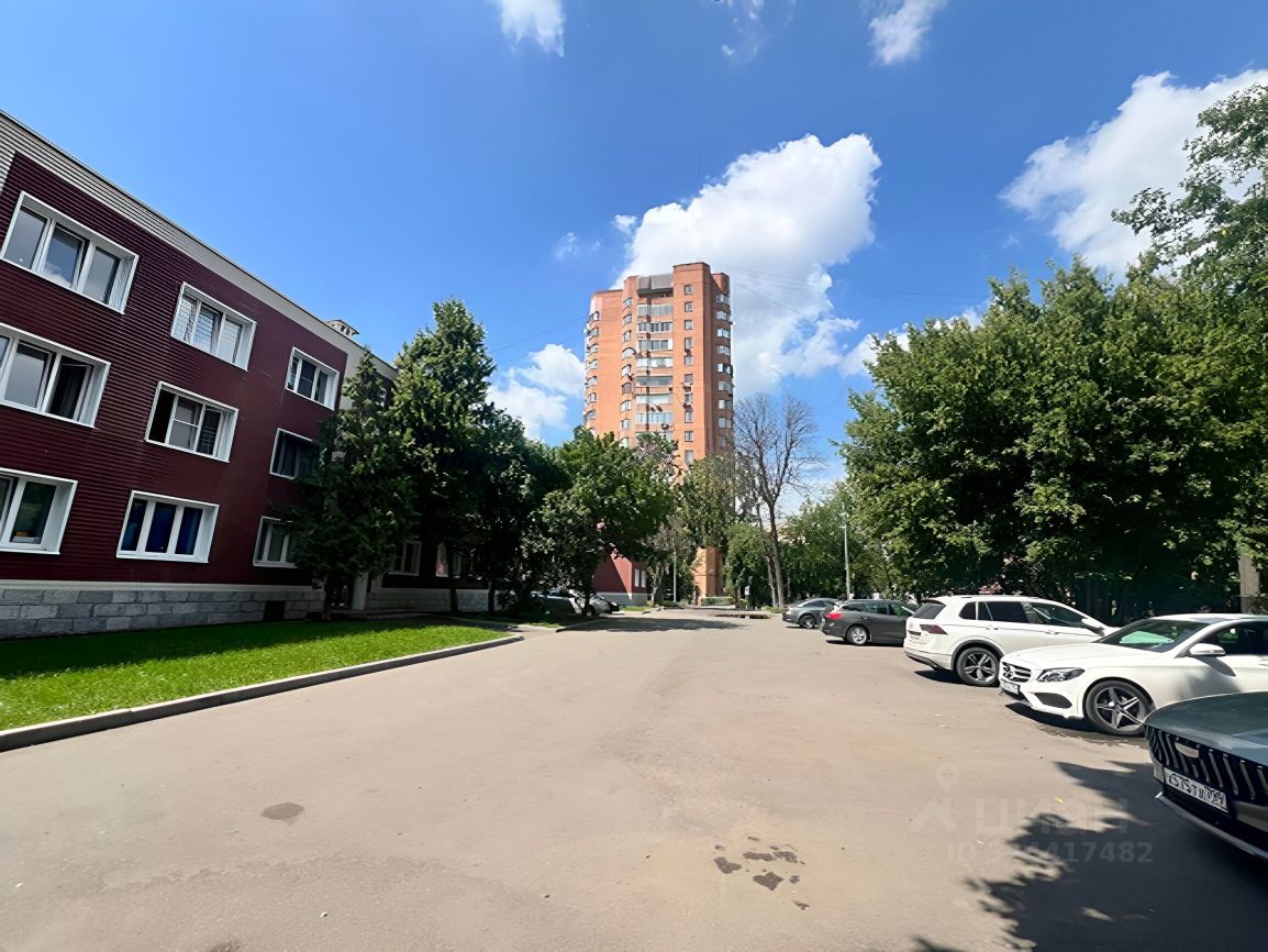 Продажа 1-комн квартиры на вторичном рынке улица Короленко,  д. 5А