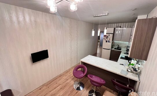 Продажа 2-комн квартиры на вторичном рынке Жерновская 2-я ул,  д. 2/4 литБ