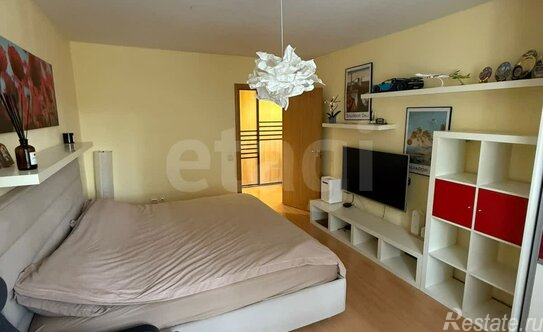 Продажа 1-комн квартиры на вторичном рынке улица Савушкина,  д. 133 к1 литВ