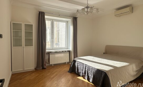 Продажа 5-комн квартиры на вторичном рынке улица Галстяна