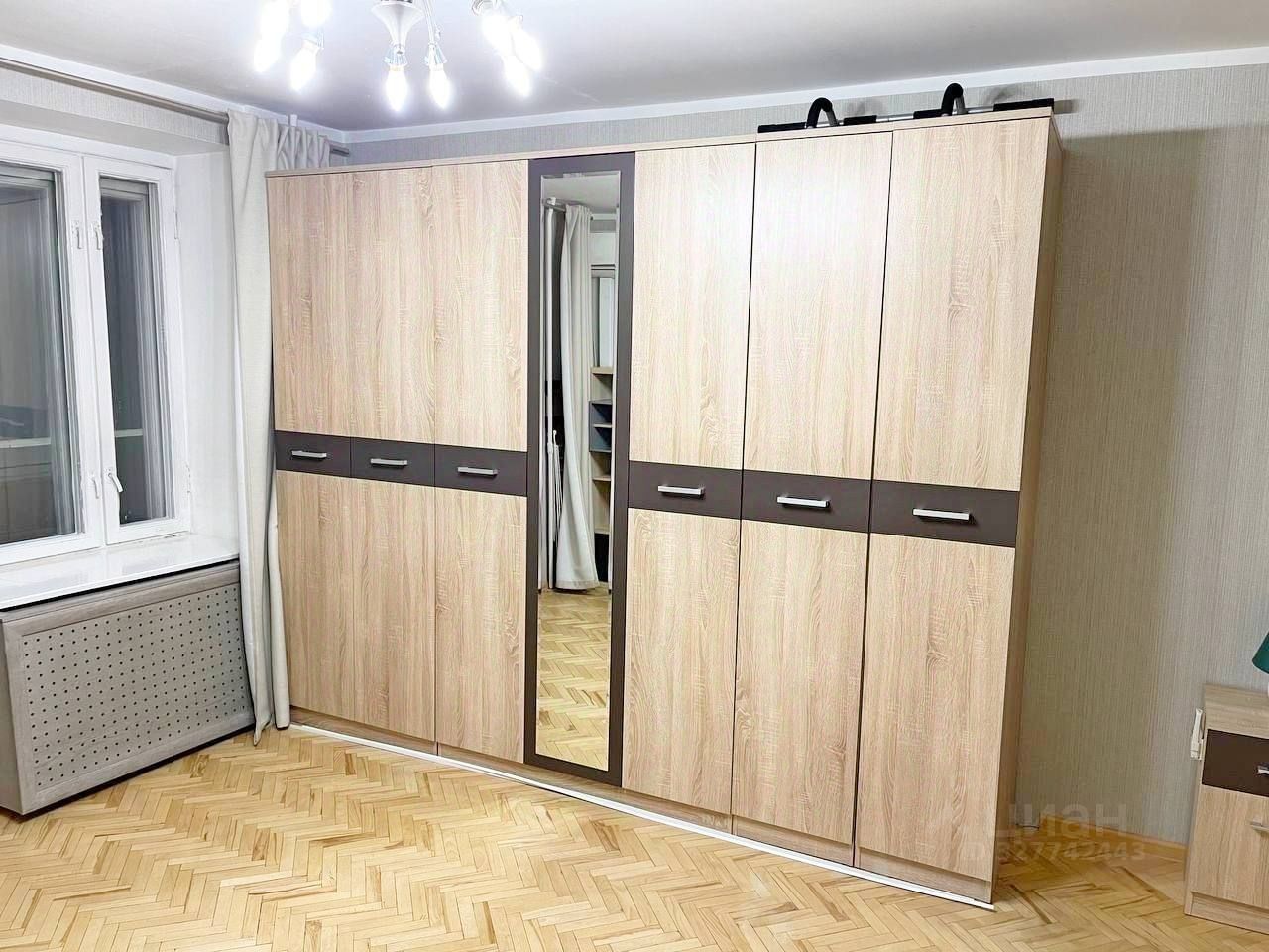 Продажа 1-комн квартиры на вторичном рынке Нахимовский пр-кт,  д. 22