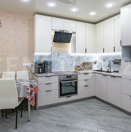 Продажа 5-комн квартиры на вторичном рынке Тихоокеанская улица,  д. 18 к2