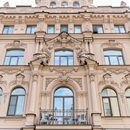 Продажа 4-комн квартиры на вторичном рынке улица Рубинштейна,  д. 36